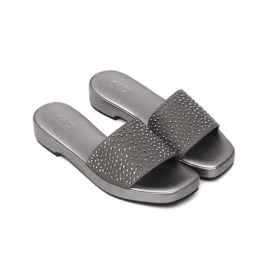 WOMEN SLIPPER