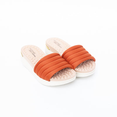 WOMEN SLIPPER