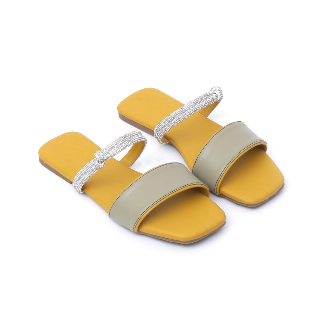 WOMEN SLIPPER