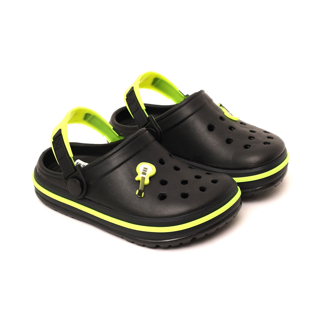 BOYS CLOGS