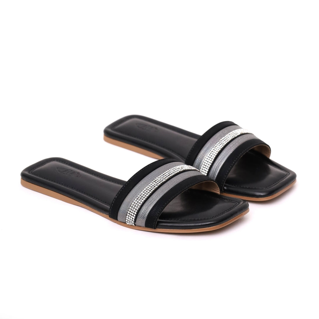 WOMEN SLIPPER